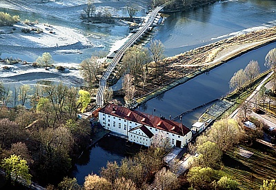 Munich from birds eye perspektive, Flauchersteg over the river Isar
