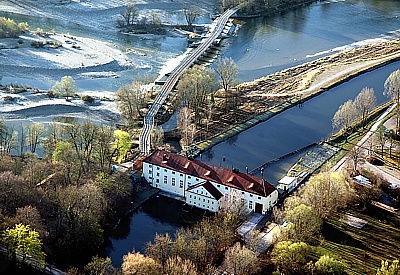 München aus der Vogelperspektive, Flauchersteg über die Isar